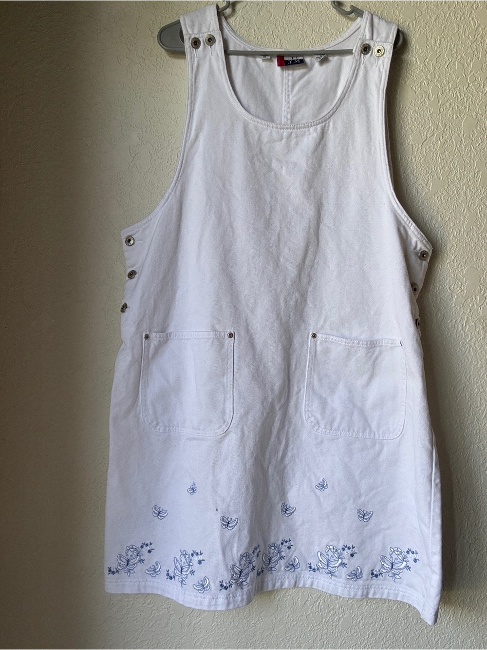 Vintage White Embroidered Pocket Pinafore Dress